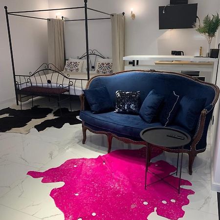 Tiltu 5 Jacuzzi Apartment كلابيدا المظهر الخارجي الصورة