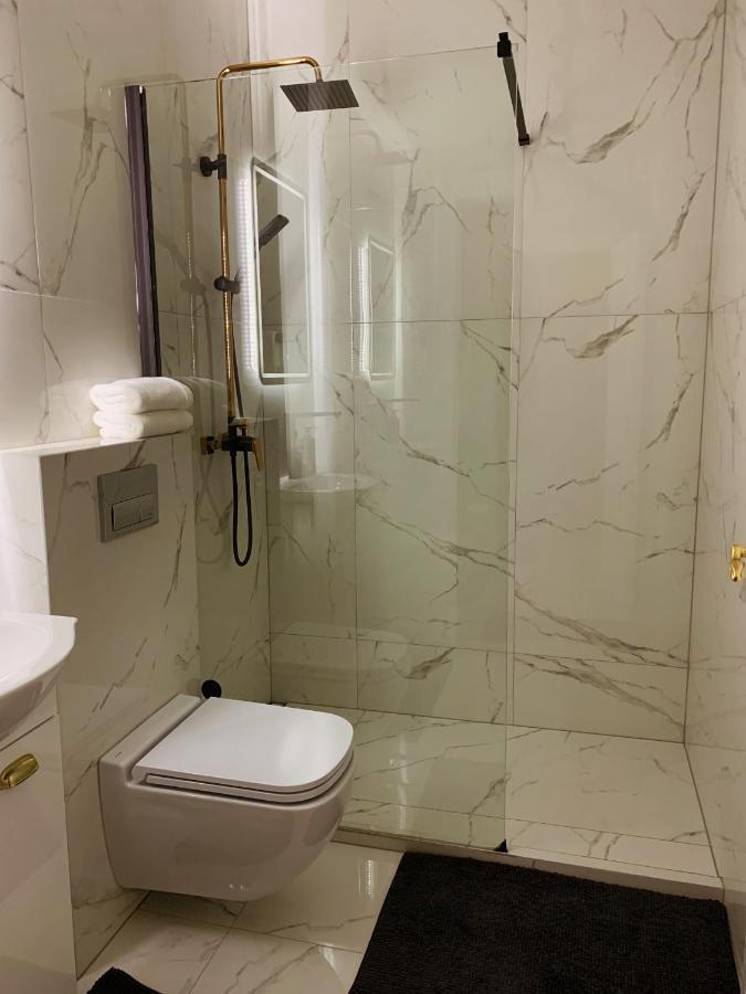 Tiltu 5 Jacuzzi Apartment كلابيدا المظهر الخارجي الصورة