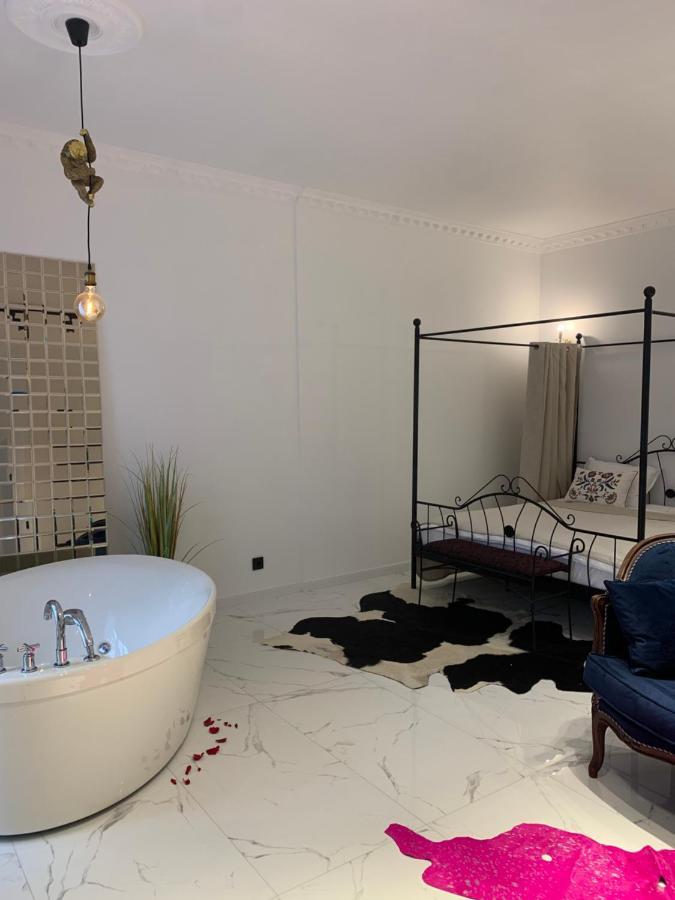 Tiltu 5 Jacuzzi Apartment كلابيدا المظهر الخارجي الصورة