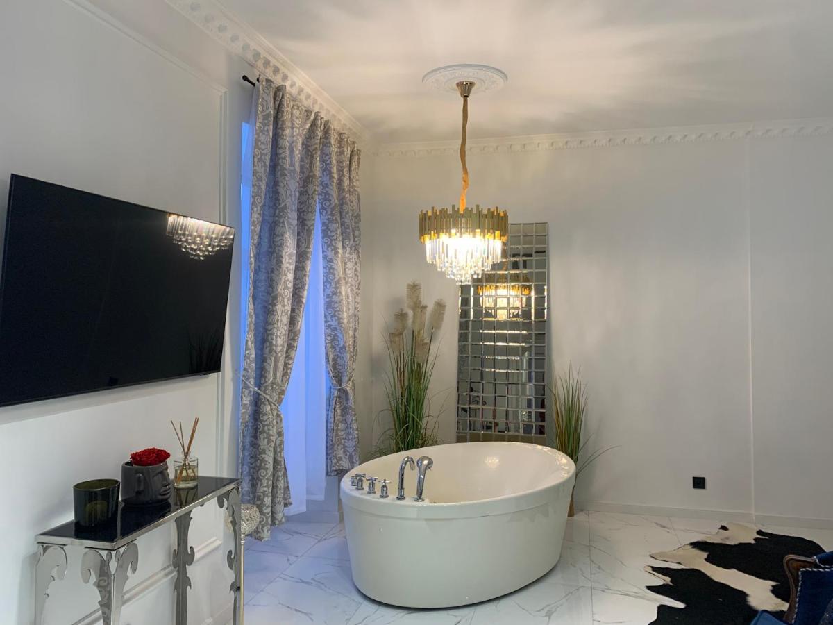 Tiltu 5 Jacuzzi Apartment كلابيدا المظهر الخارجي الصورة