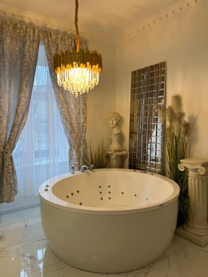 Tiltu 5 Jacuzzi Apartment كلابيدا المظهر الخارجي الصورة